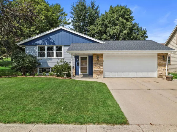 768 Eastern AVENUE, West Bend, WI 53095