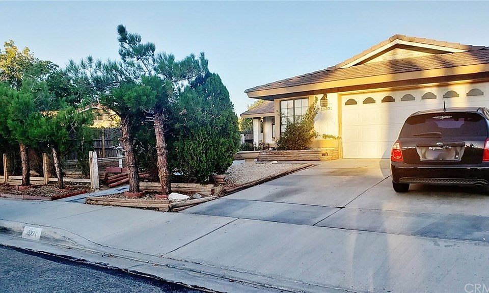 1st image of 15371 Juniper Ave