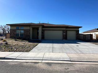 163 Pelican Way, Fernley, NV 89408