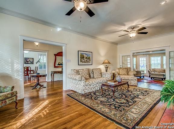 5th image of 143 Katherine Ct