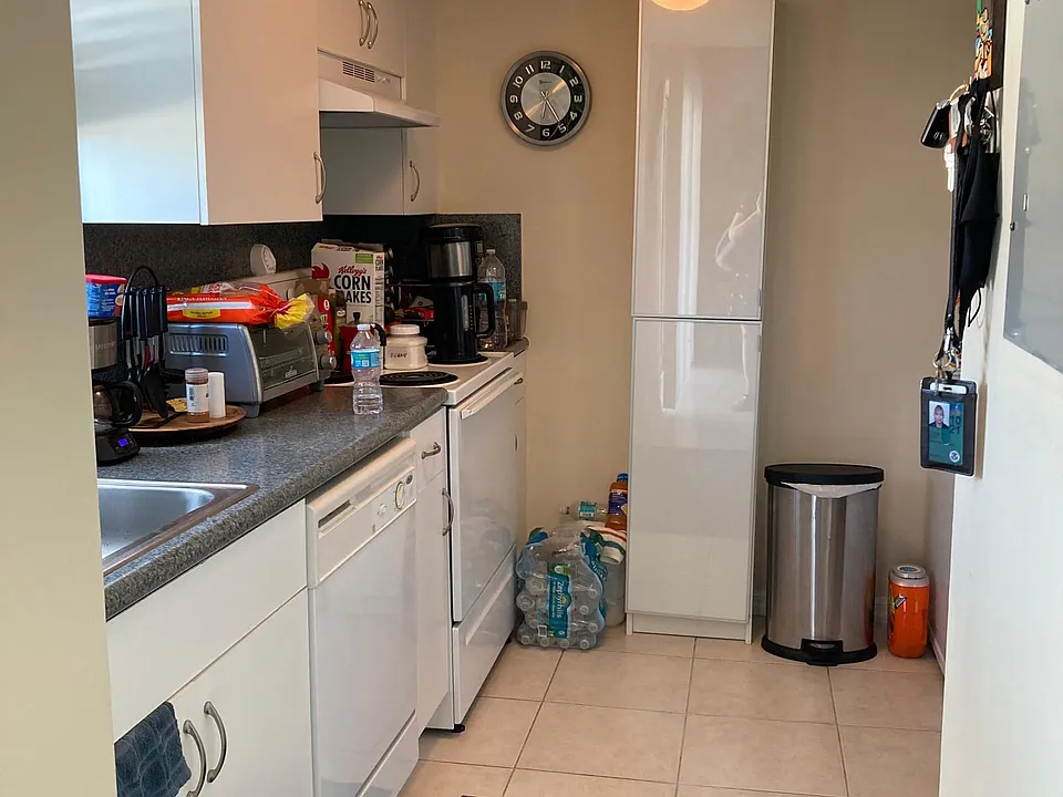 2475 NW 16th Street Rd