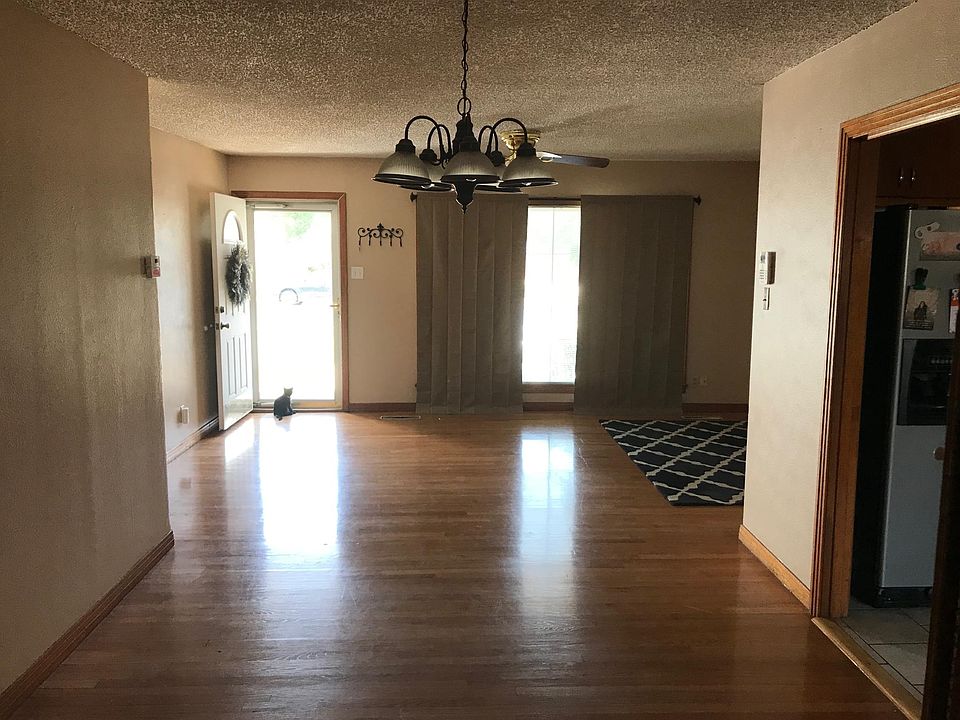 2nd image of 2510 33rd St