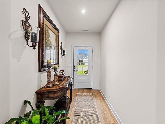 2nd image of 4105 Mayflower Dr
