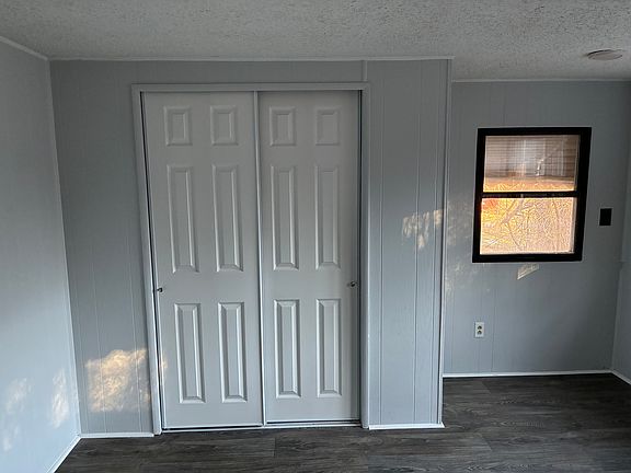 2nd image of 16 Cris Ln #27