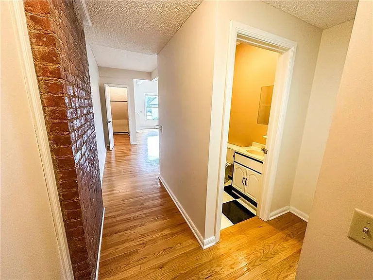 113 Comfort St #5 — Photo 6