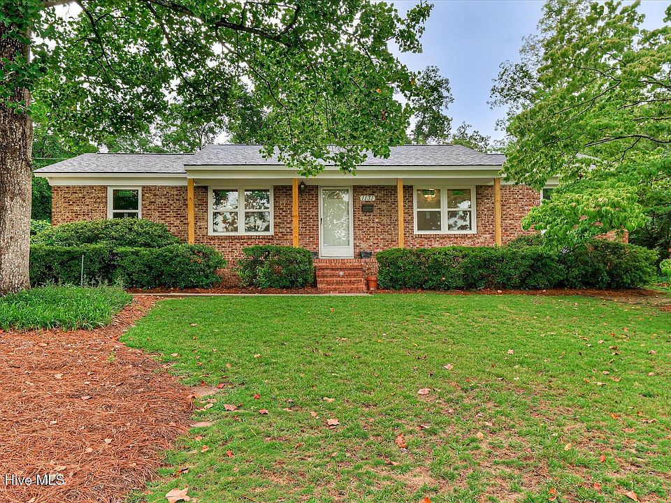 1st image of 1131 Crestview Drive