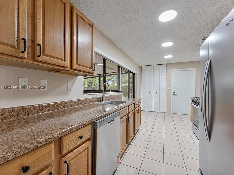 13360 SW 46th St — Photo 9