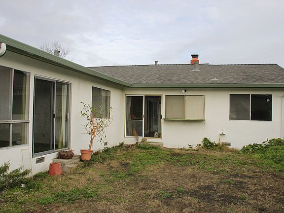 4th image of 422 Avenida Abetos