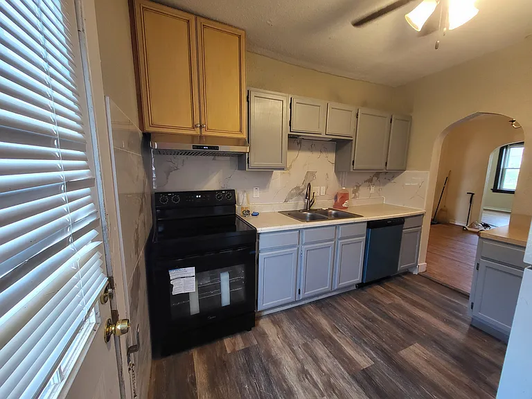 4906 Nottingham Ave — Photo 3