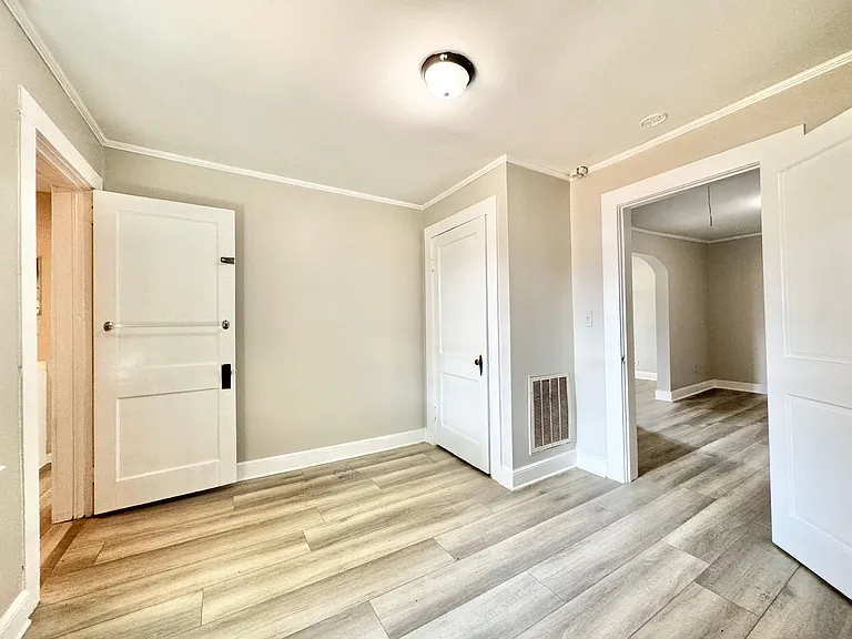 3912 N Church St — Photo 8