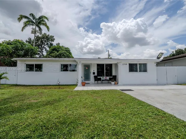 6944 SW 10th Ct, Pembroke Pines, FL 33023