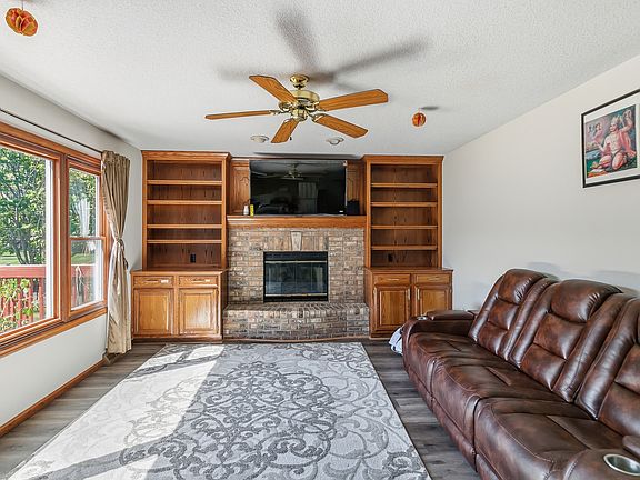 3rd image of 4608 Willow Wood Ct