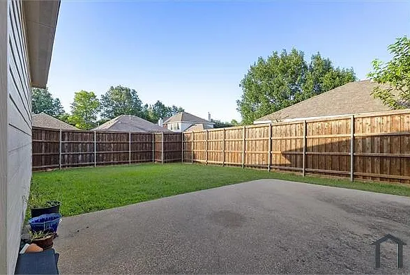 1435 Sleepy Hollow Dr — Photo 16