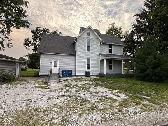 3rd image of 719 E Green St