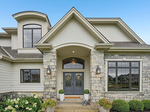 3rd image of 1646 Twisted Oak COURT