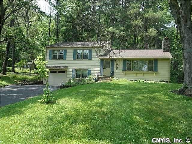 1st image of 7 Highland Dr