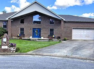 509 Mount Ashley Rd, Evansville, IN 47711