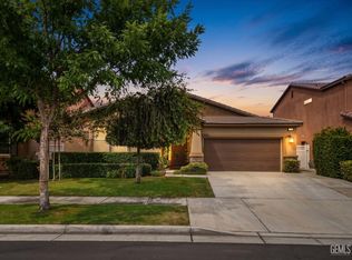 305 White Alder Dr, Bakersfield, CA 93314