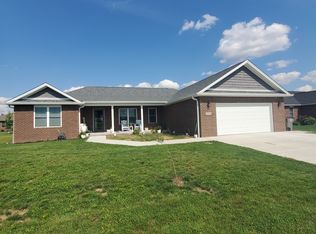 1711 Bell Ford Dr W, Seymour, IN 47274