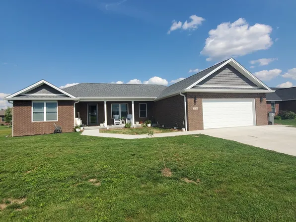 1711 Bell Ford Dr W, Seymour, IN 47274
