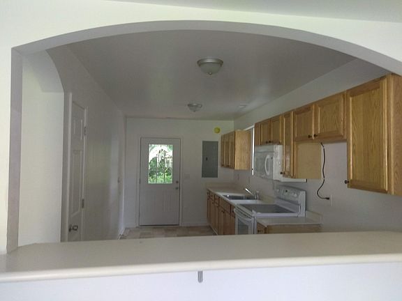 2nd image of 120 Starling Dr #120A