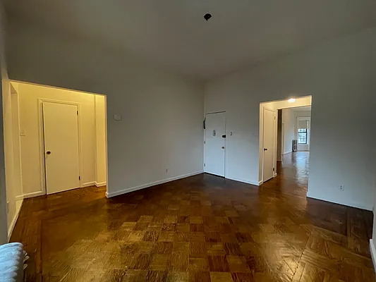 Rented by Compass | media 41