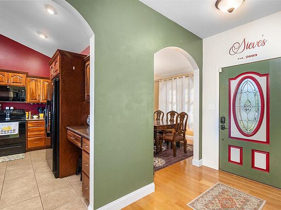 3rd image of 341 Lake Labadie Dr