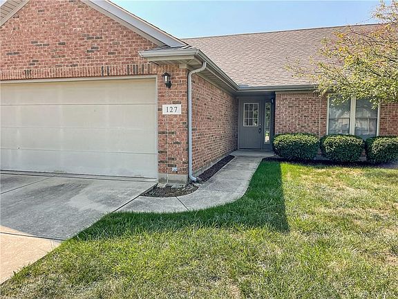 2nd image of 127 Brooke Woode Dr