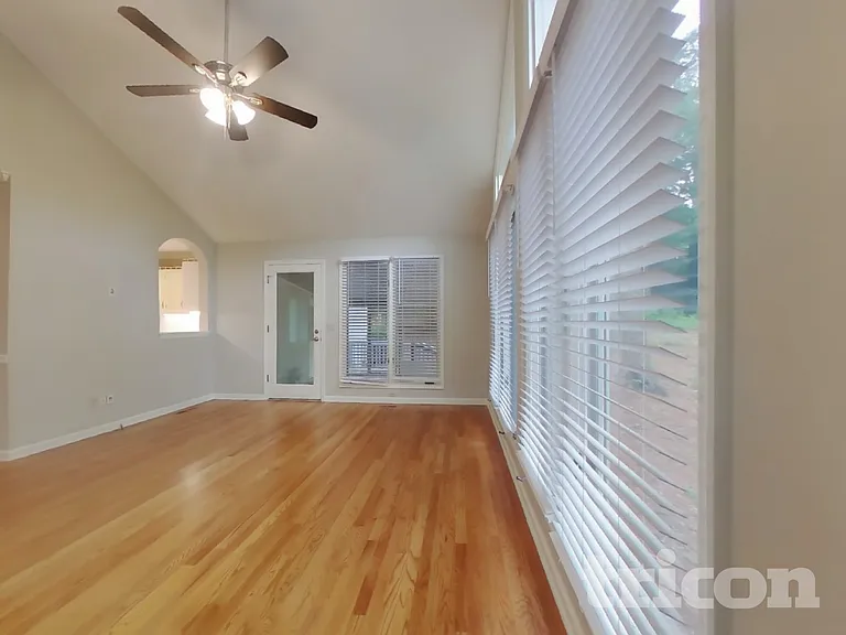 1010 Maidstone Ct — Photo 14