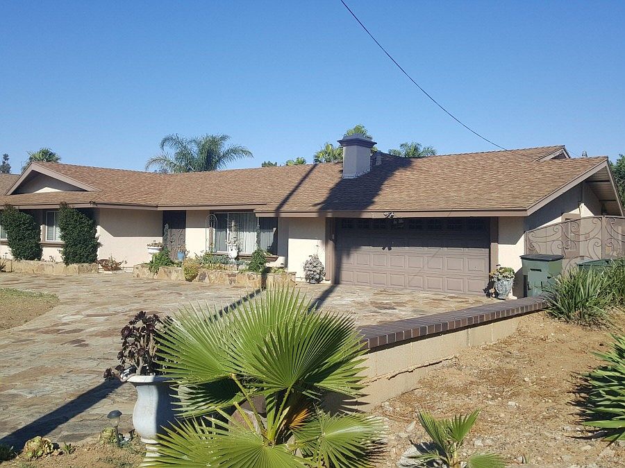2nd image of 1227 Los Robles Pl