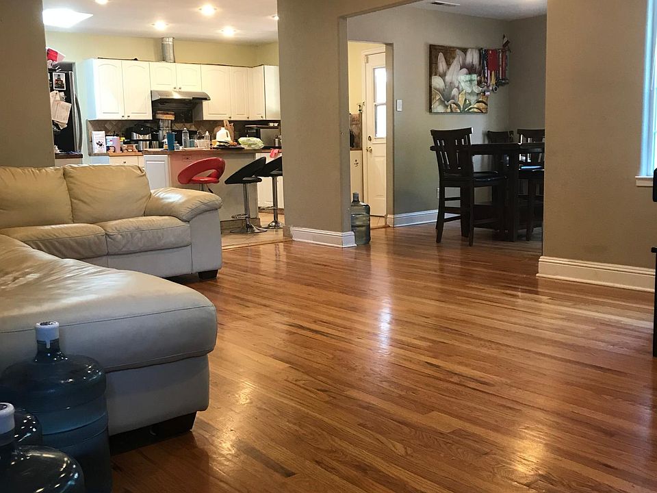 1st image of 2167 Foxworthy Ave
