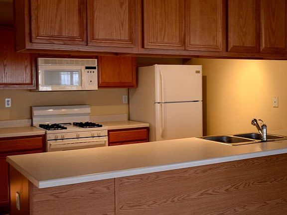 3rd image of 6343 Oak Crest Ln