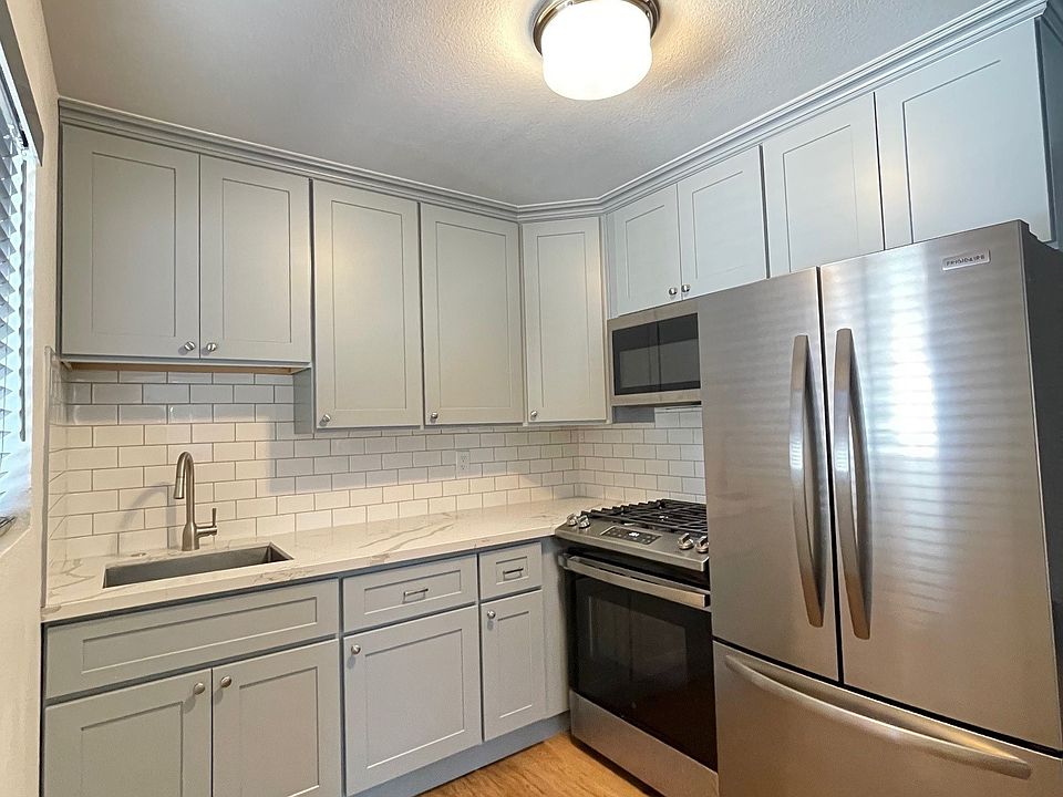 1st image of 422 S Sunnyvale Ave #2