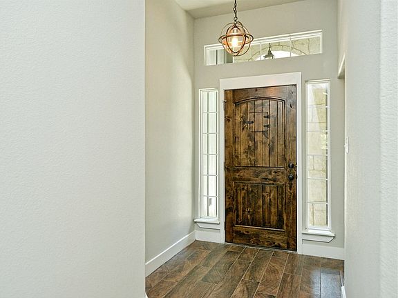 3rd image of 14 Honeysuckle Ln
