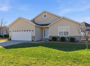 230 Grandale Dr, Valparaiso, IN 46385