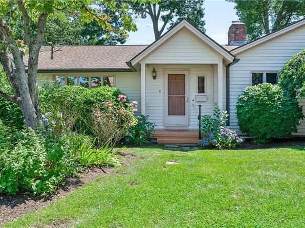8 Conifer Dr, North Providence, RI 02904