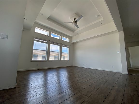 3rd image of 1300 Whitetail Ave #153