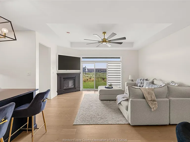2578 Barkley Ave — Photo 8