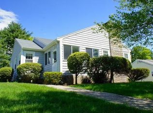28 Tamarack Rd, Reading, MA 01867