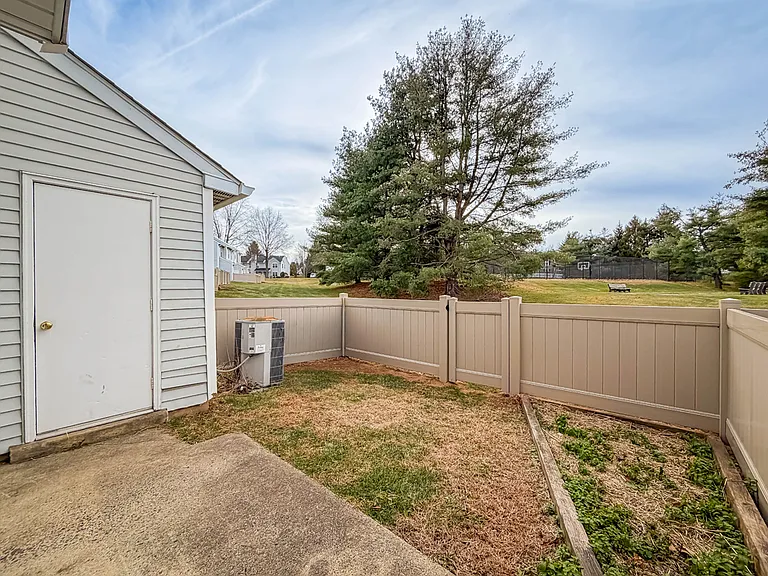 21 Stockton Ct — Photo 30