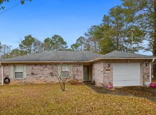 1102 S Edgewood Dr, Dothan, AL 36301