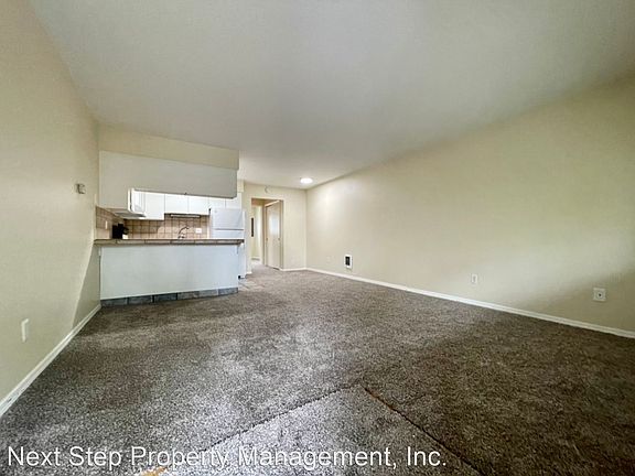 5th image of 1740 NE Hancock St #10240475