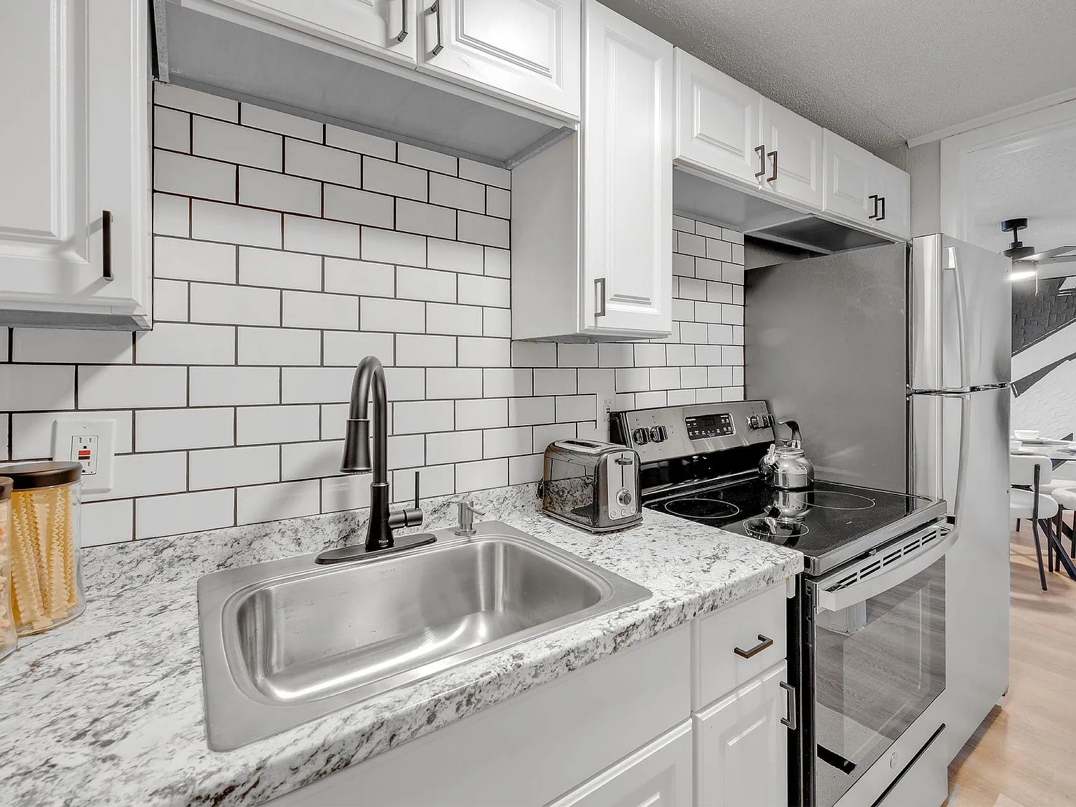 Palm Harbor Villas — Photo 1