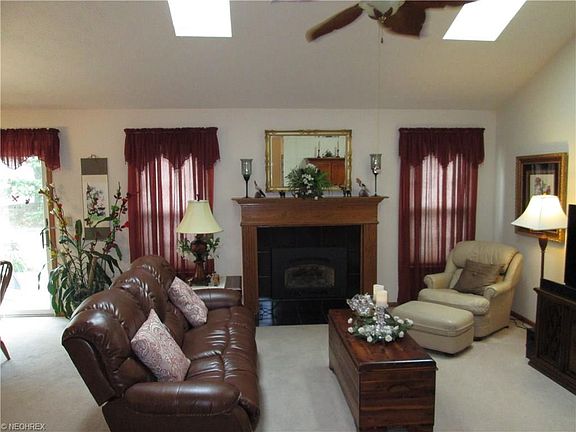 4th image of 24061 Cottage Gate
