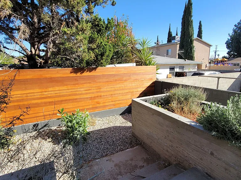 6034 Craner Ave — Photo 2