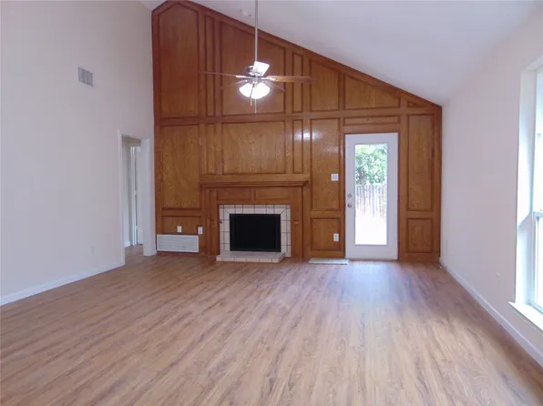 2549 Montclair Ln, Mesquite, TX 75150