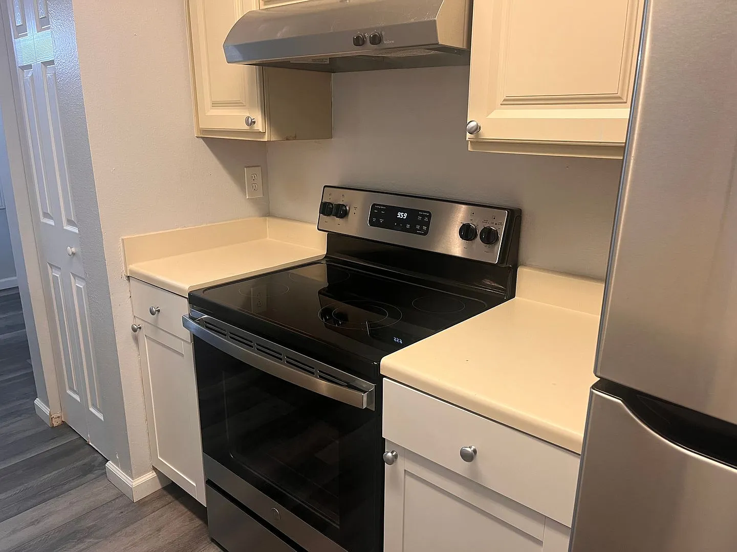 2 Bed / 2 Bath Condo (Across From Celebration - Near Disney) — Photo 3