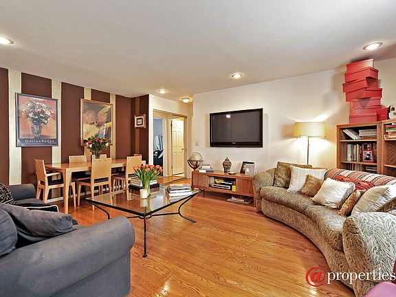 Living Room / Dining Room