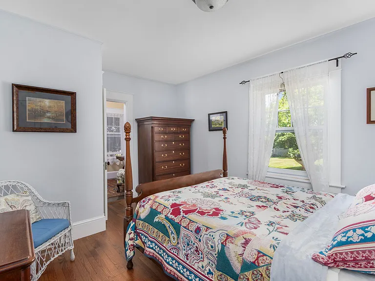 141 Coggeshall Ave — Photo 21