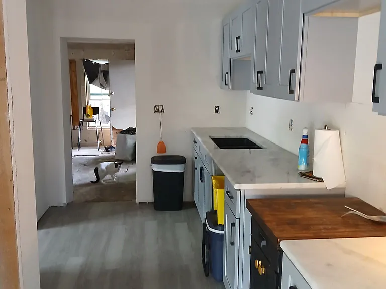 2415 Jennings Ave — Photo 5